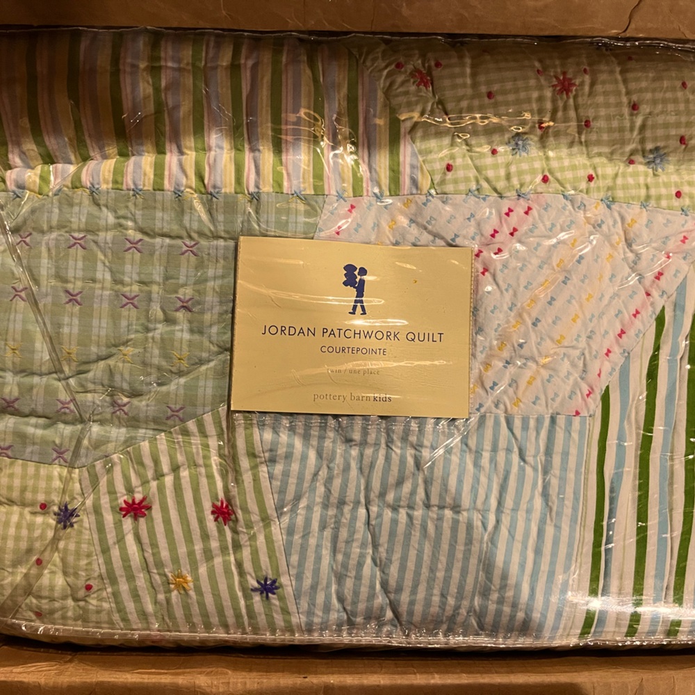 New Pottery Barn Kids (PBK) bed set vintage!